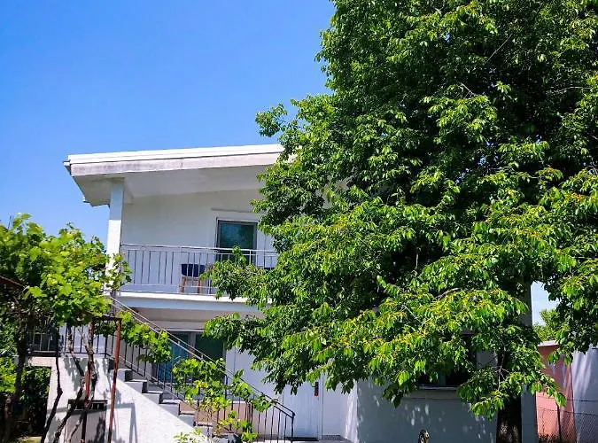 Renata Holiday Apartments